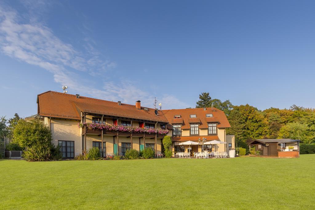 Krone Am Park - Gaestehaus Des Hotel Krone Alzenau in Unterfranken Exterior foto